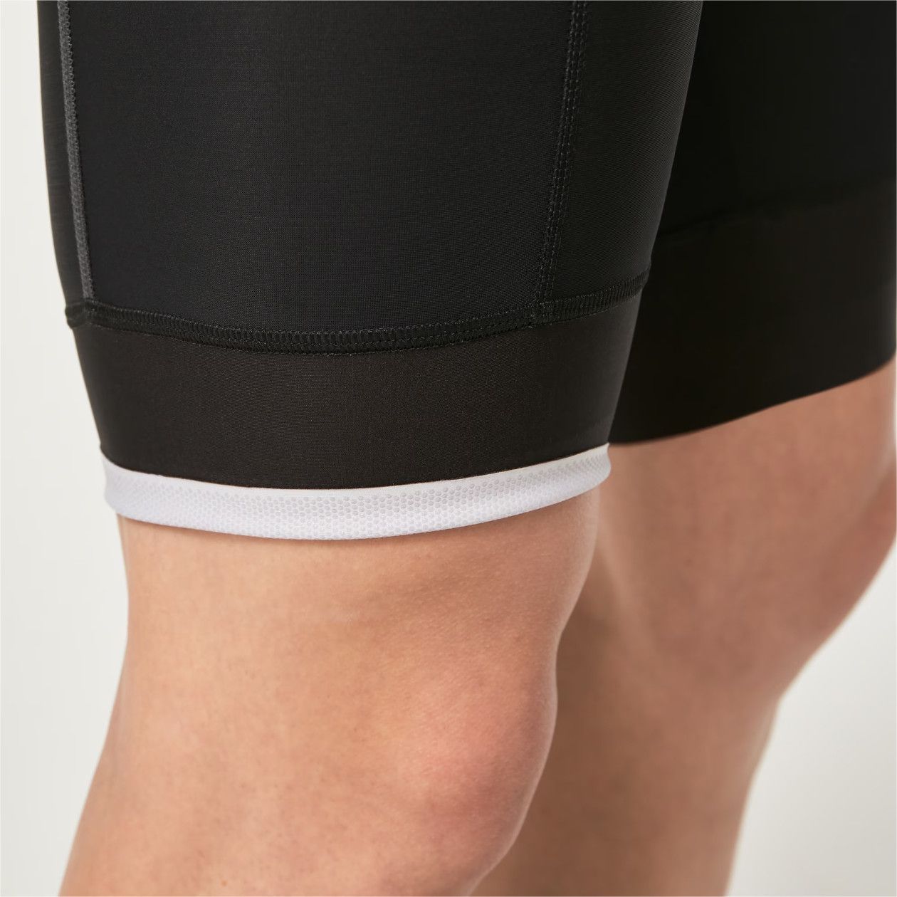 Oakley Endurance Cargo Bib Short in Black