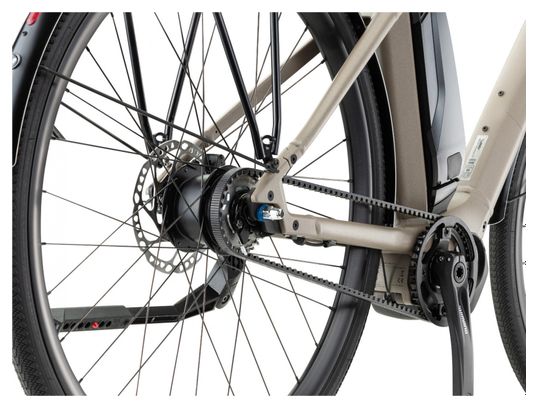 BMC Alpenchallenge AMP AL City One Elektrisches Fitness City Bike Shimano Nexus 5S Gürtel 504 Wh 700 mm Terra Grey Beige 2021