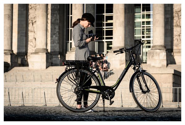 Vélo électrique femme aluminium Adore Versailles 28  E-Bike noir-vert 250 Watt Li-Ion 36 V/10 4 Ah 7 vitesses