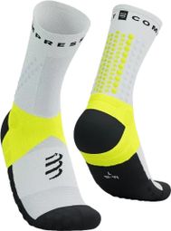 Chaussettes Compressport Ultra Trail Socks V2.0 Hight Blanc/Noir/Jaune