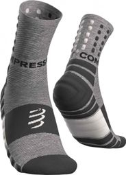 Par de calcetines Compressport Shock Absorb gris
