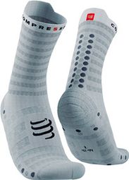 Paire de Chaussettes Compressport Pro Racing Socks v4.0 Ultralight Run High Blanc